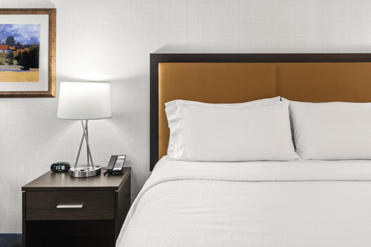 Holiday Inn Express Wenatchee By Ihg Exterior photo