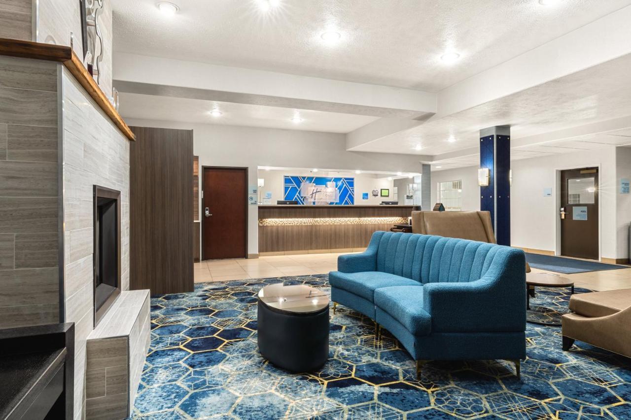 Holiday Inn Express Wenatchee By Ihg Exterior photo
