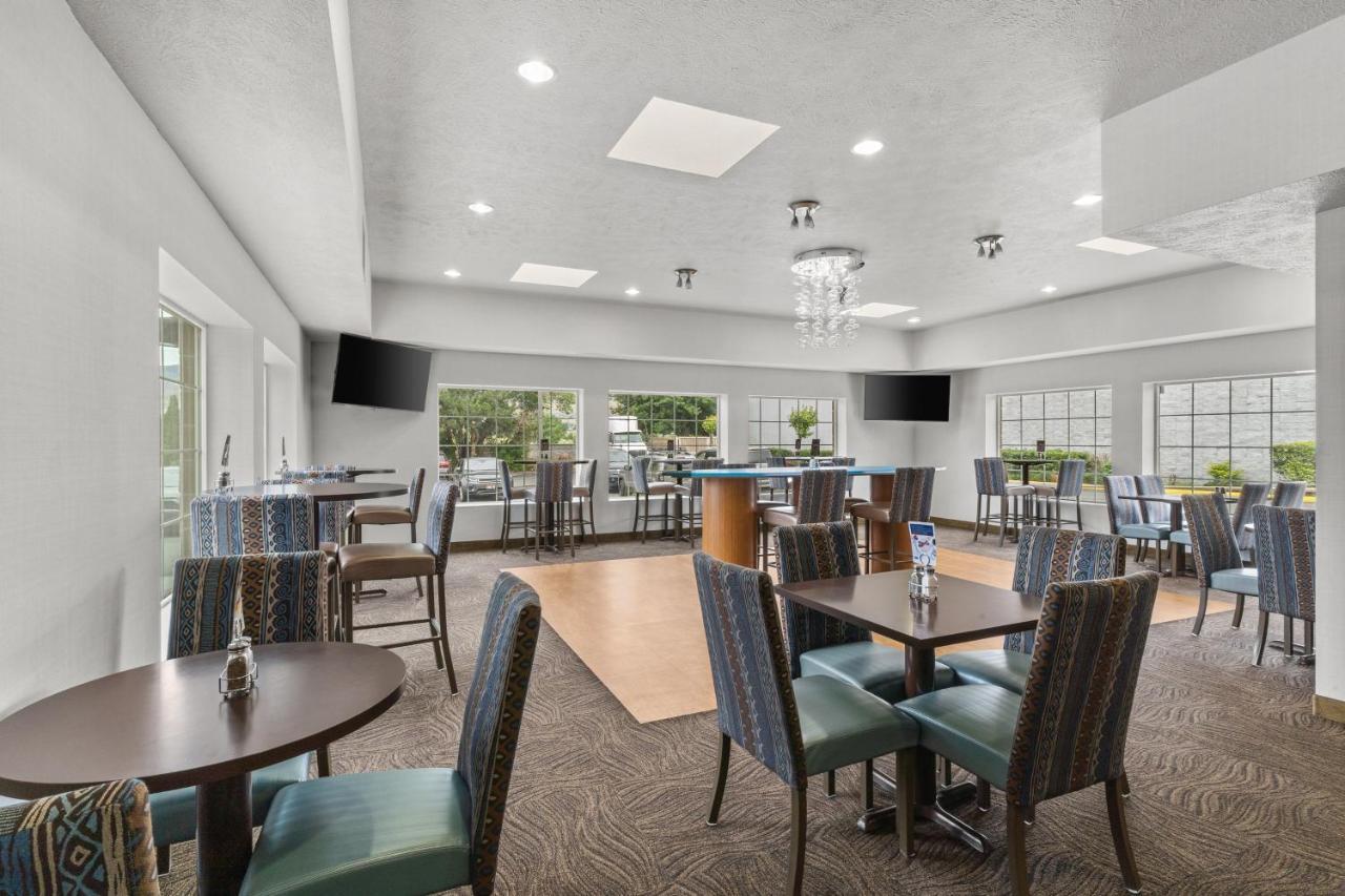 Holiday Inn Express Wenatchee By Ihg Exterior photo