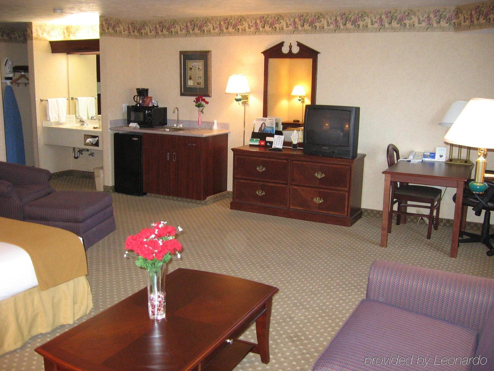 Holiday Inn Express Wenatchee By Ihg Room photo