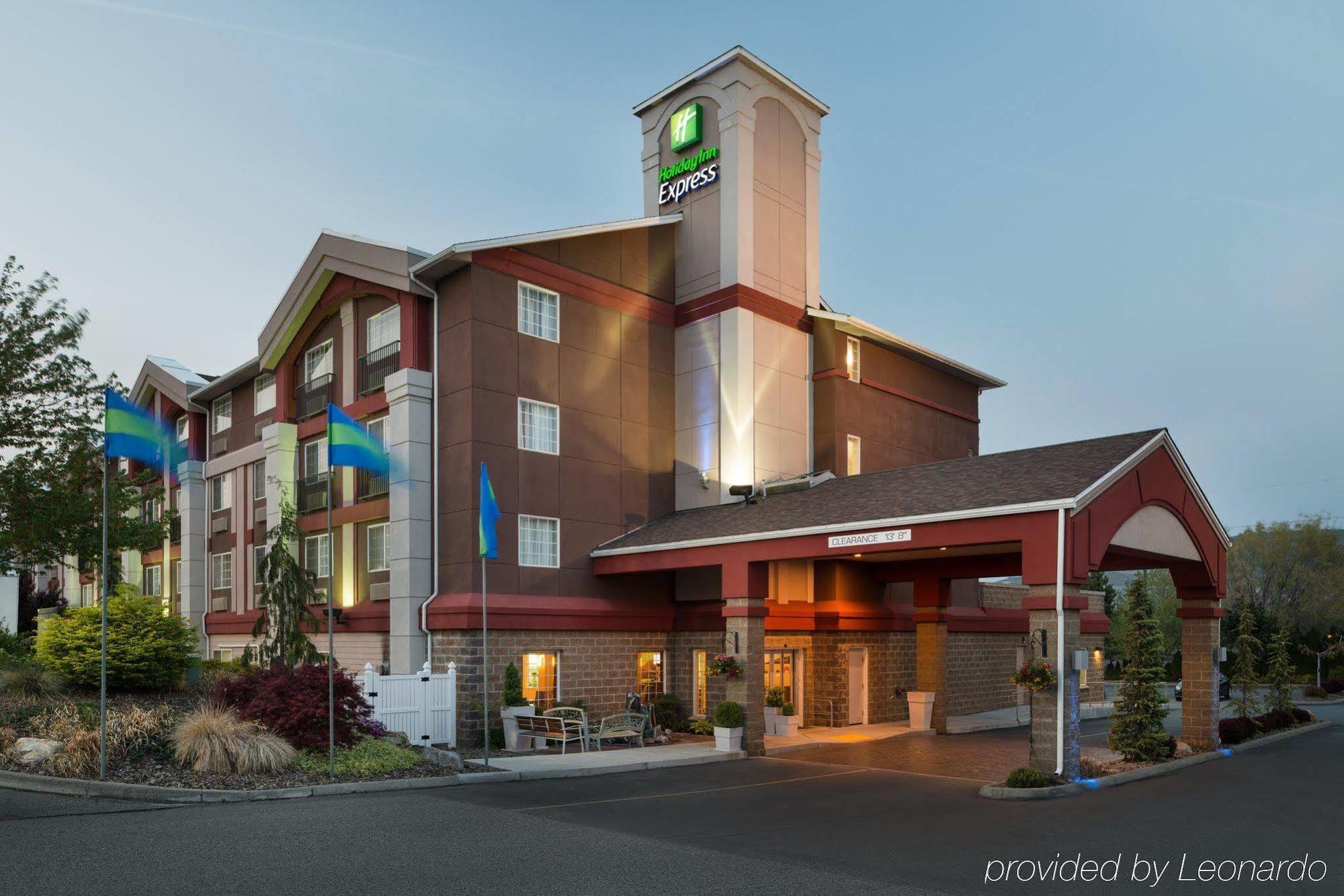 Holiday Inn Express Wenatchee By Ihg Exterior photo